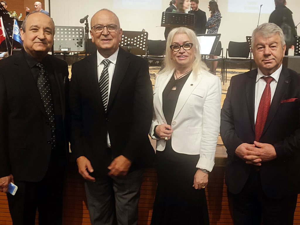 Zeki-Müren’in-94.-doğum-gününde-Bursa’da-unutulmaz gece-kapak Zeki-Müren’in-94.-doğum-gününde-Bursa’da-unutulmaz gece-kapak