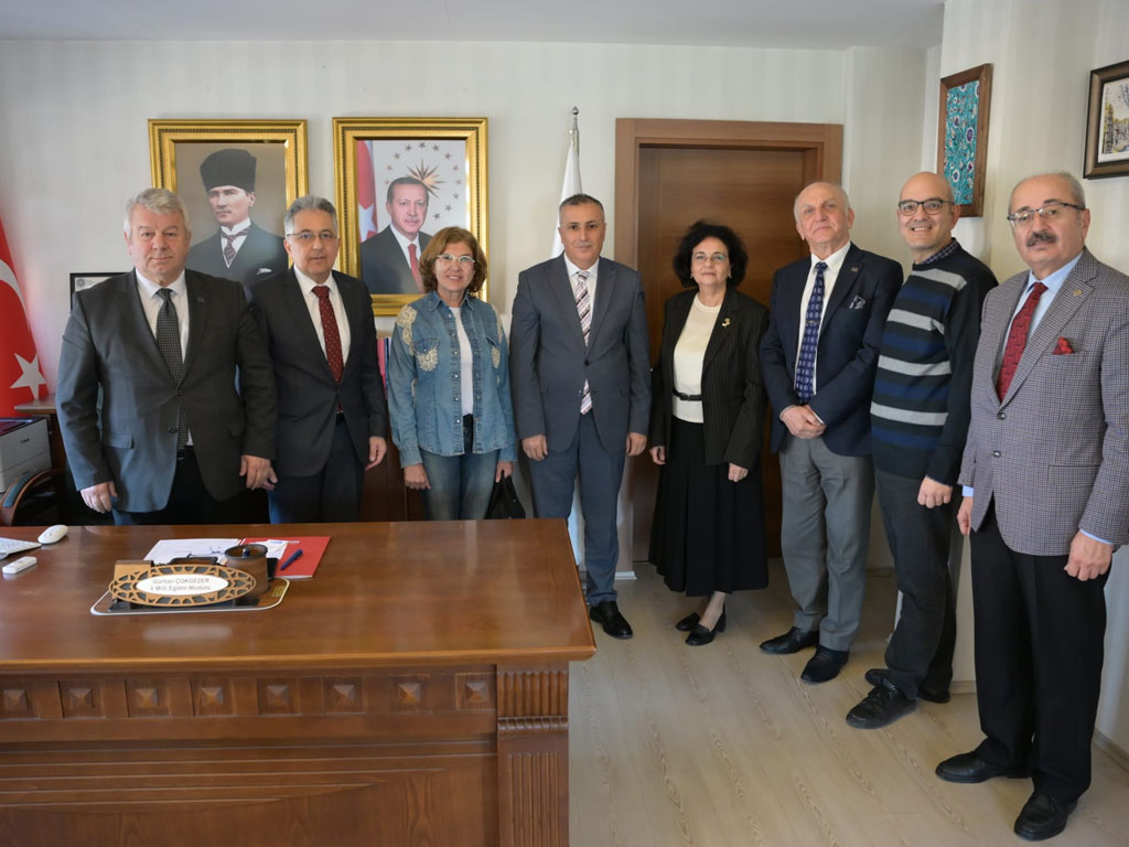 bugün-Bursa-UNESCO-Derneği-olarak-Bursa-İl-milli-eğitim-müdürü-Gürhan-ÇOKGEZER-Beyi-ziyaret-ettik